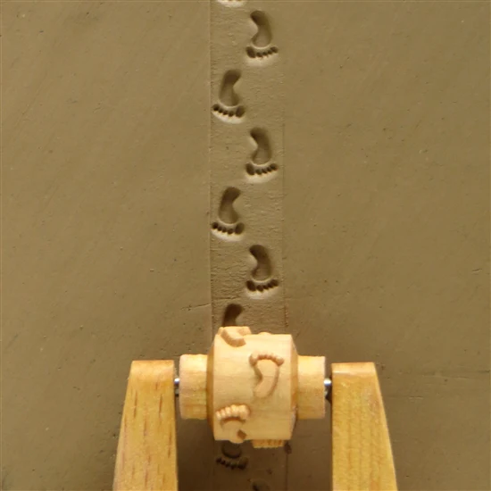 Wooden Mini Roller - Footprints 10mm