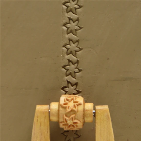 Wooden Mini Roller - Six Petaled Flower 10mm