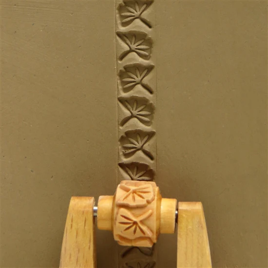 Wooden Mini Roller - Gingko Leaves 10mm