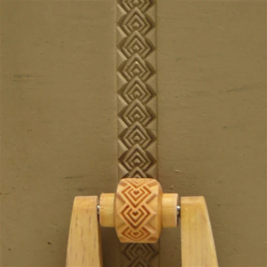Wooden Mini Roller - Over-lapping Squares 10mm